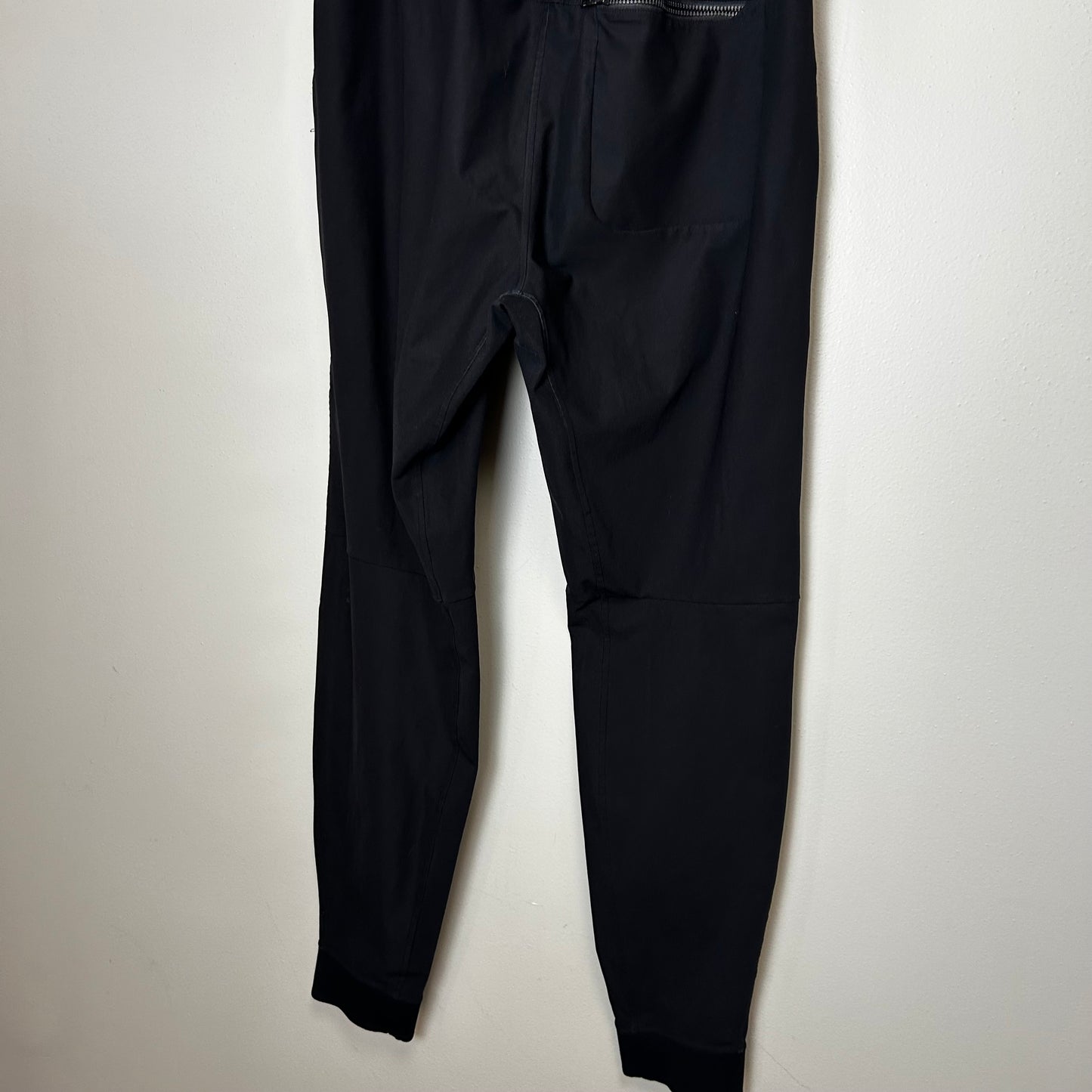 Lululemon men's ABC joggers medium tall
