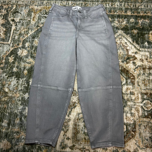 Kids Abercrombie 9/10 ballon high rise jeans - have stretch, no flaws
