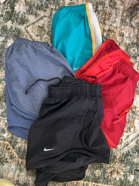 Nike small bundle (4) - perfect condition