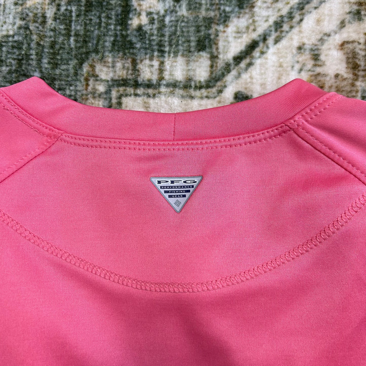 Columbia medium performance shirt