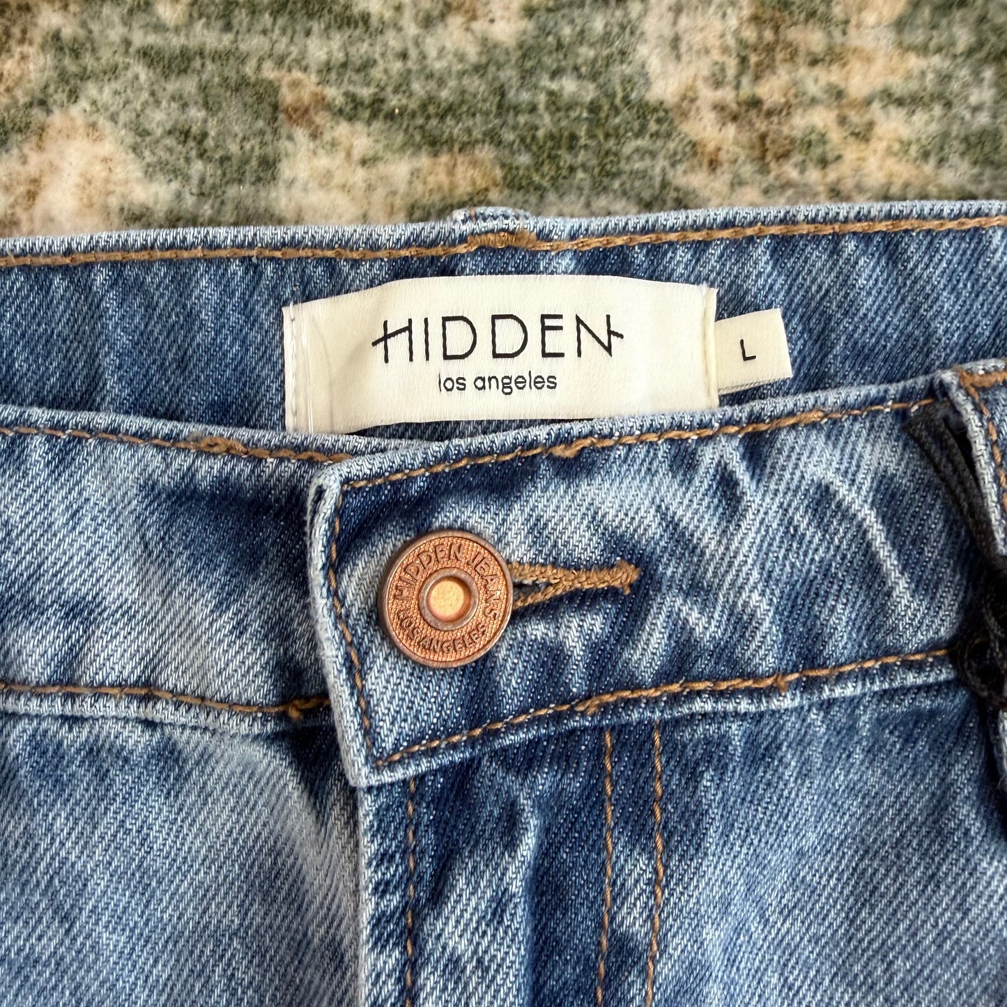 HIDDEN NWT large