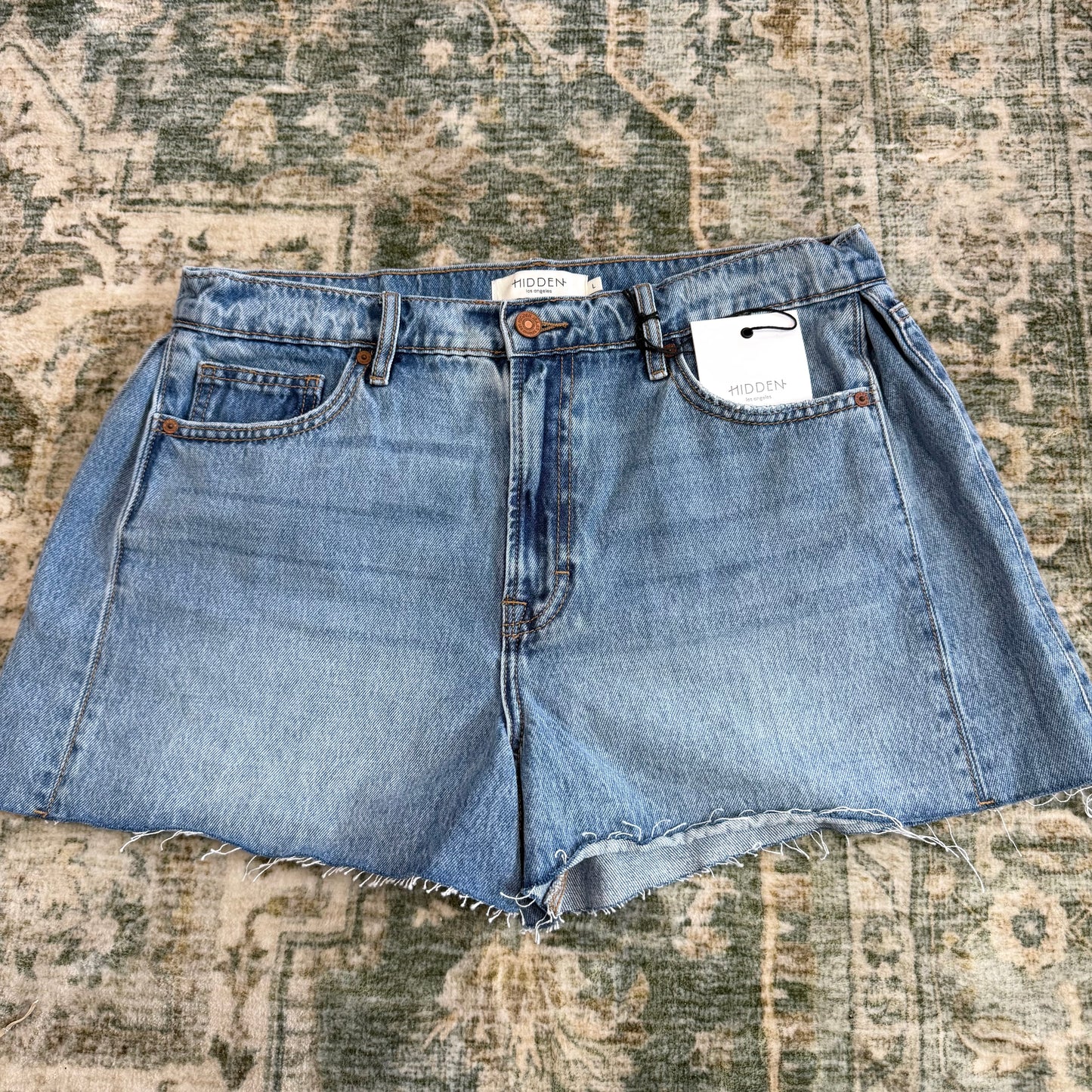 HIDDEN NWT large