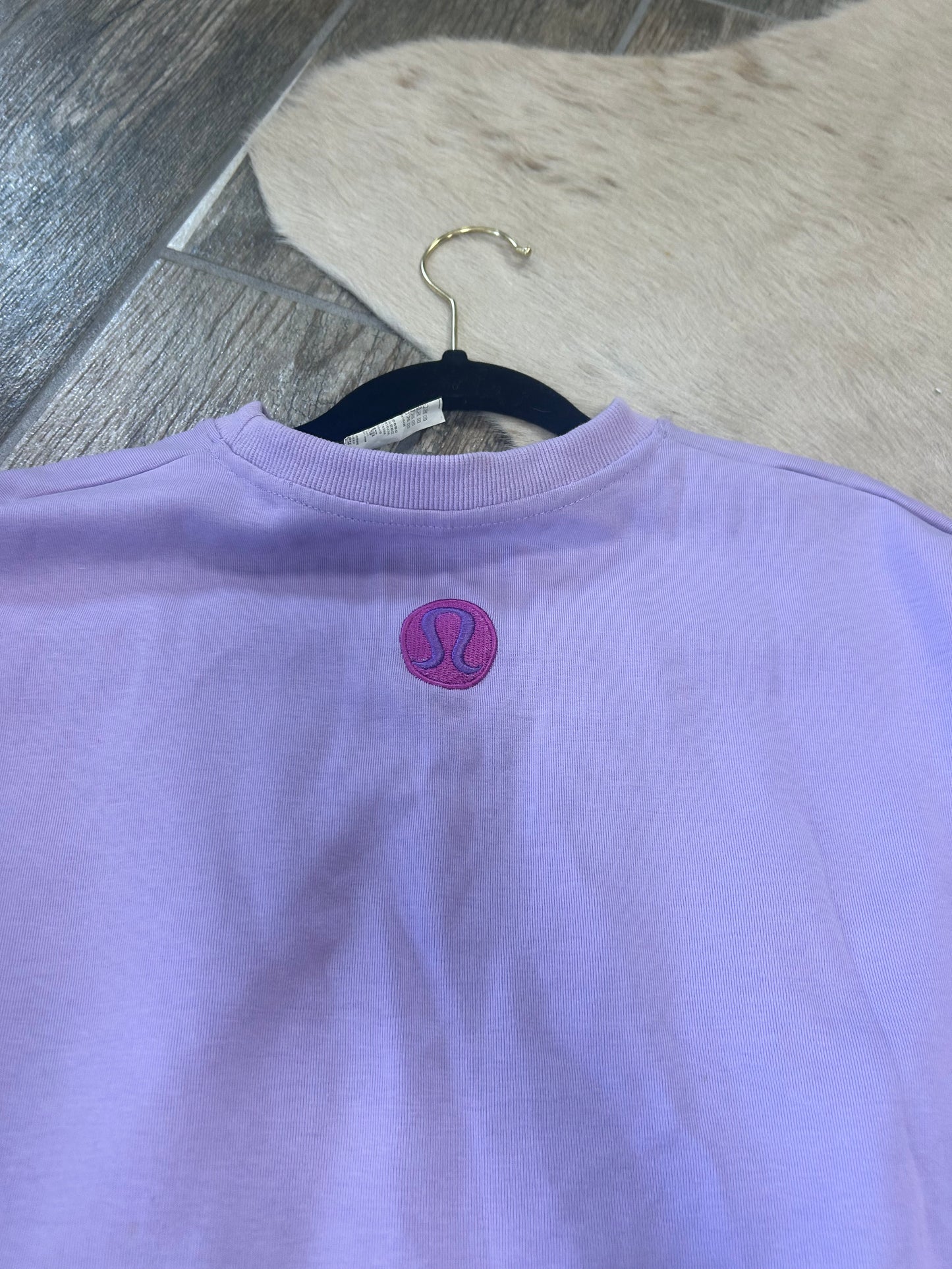 Lululemon XL - stain on front! May can be removed w/ TLC