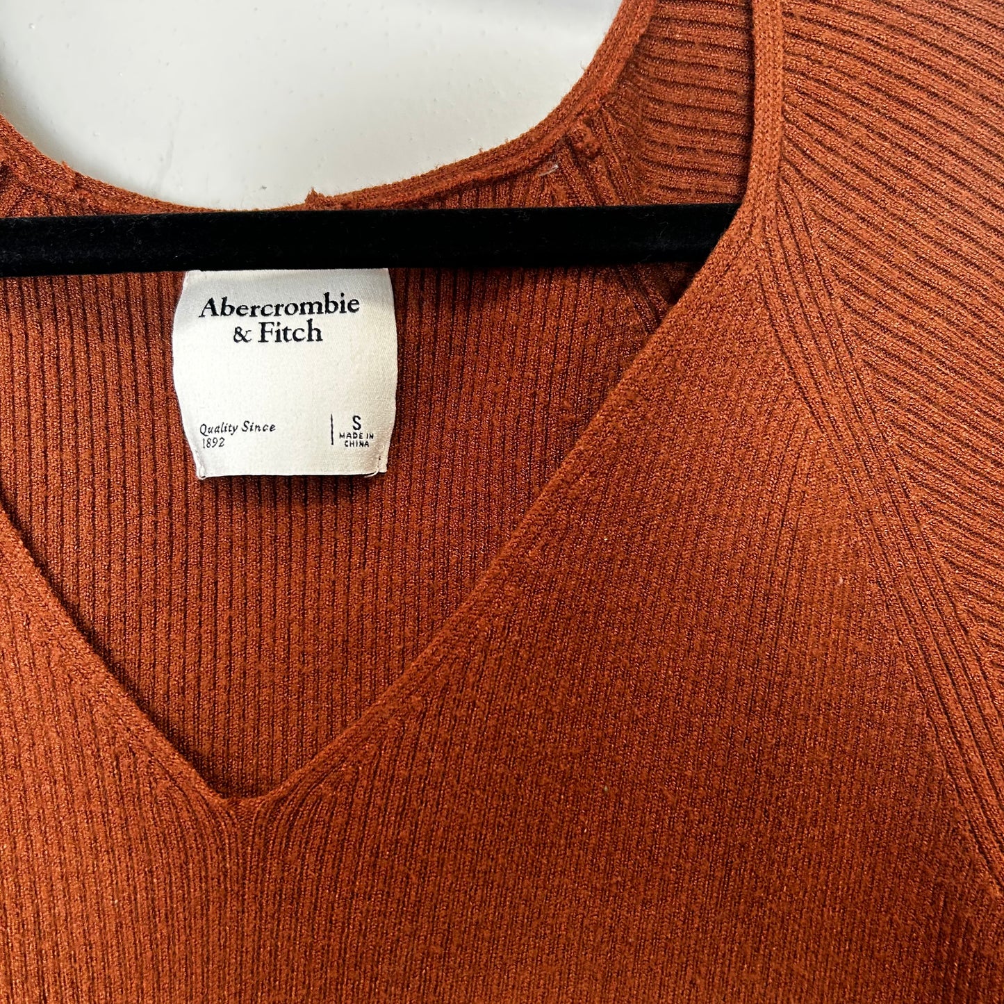 Abercrombie & Fitch small v neck sweater