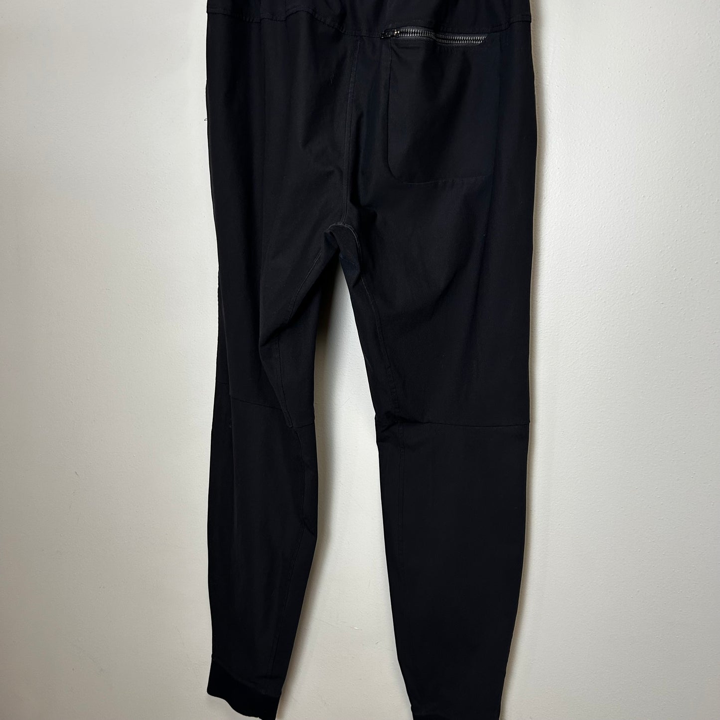 Lululemon men's ABC joggers medium tall