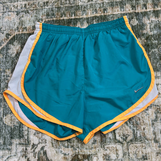 Nike small shorts