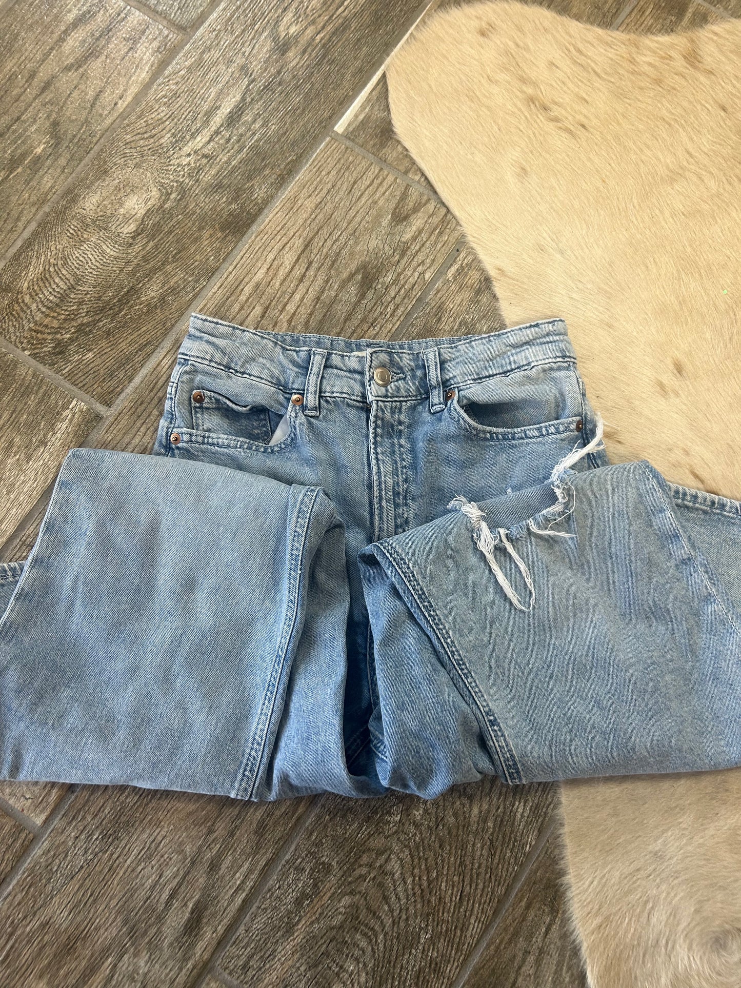 H&M Size 6 boyfriend fit long pants