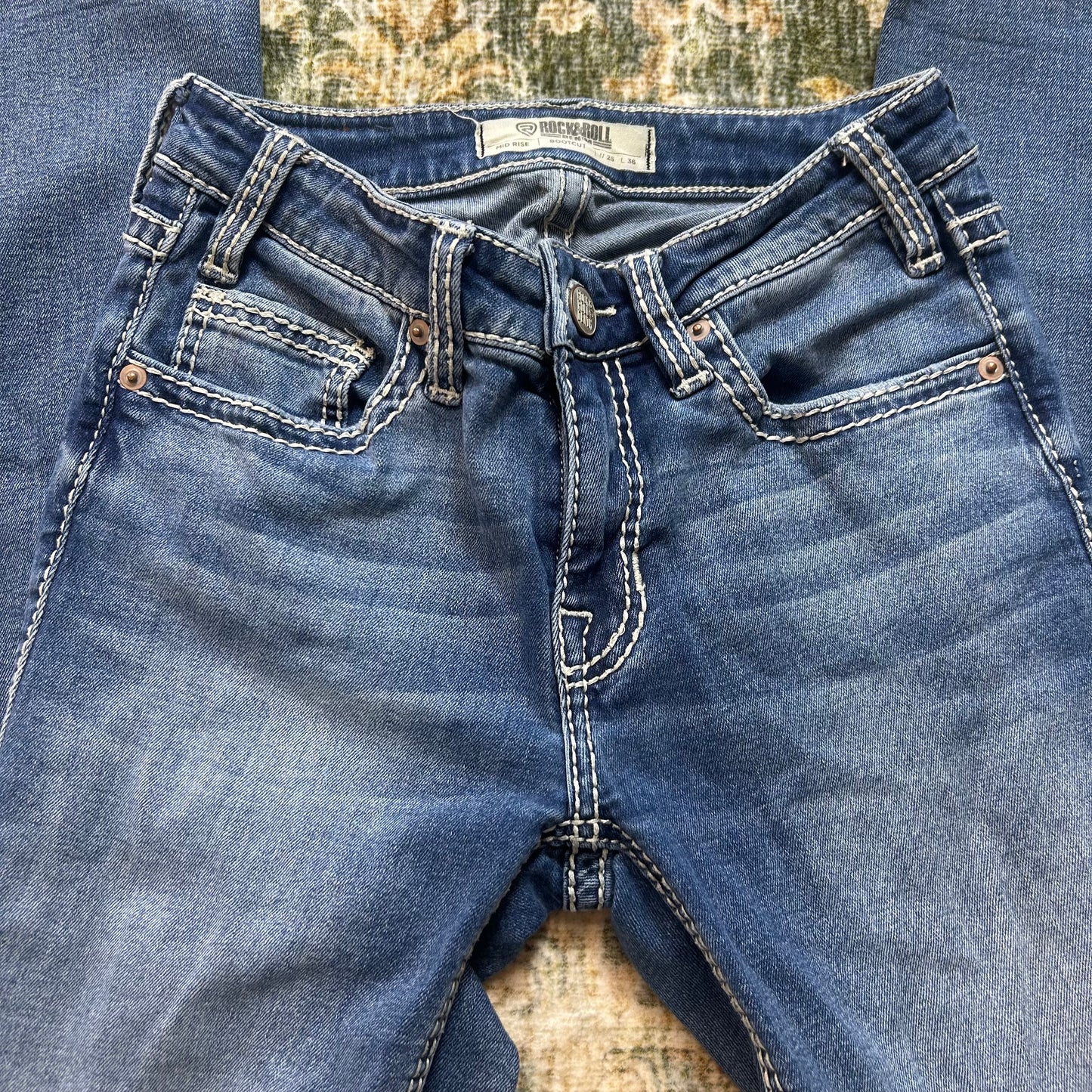 Rock and roll 25x36 Midrise bootcut jeans