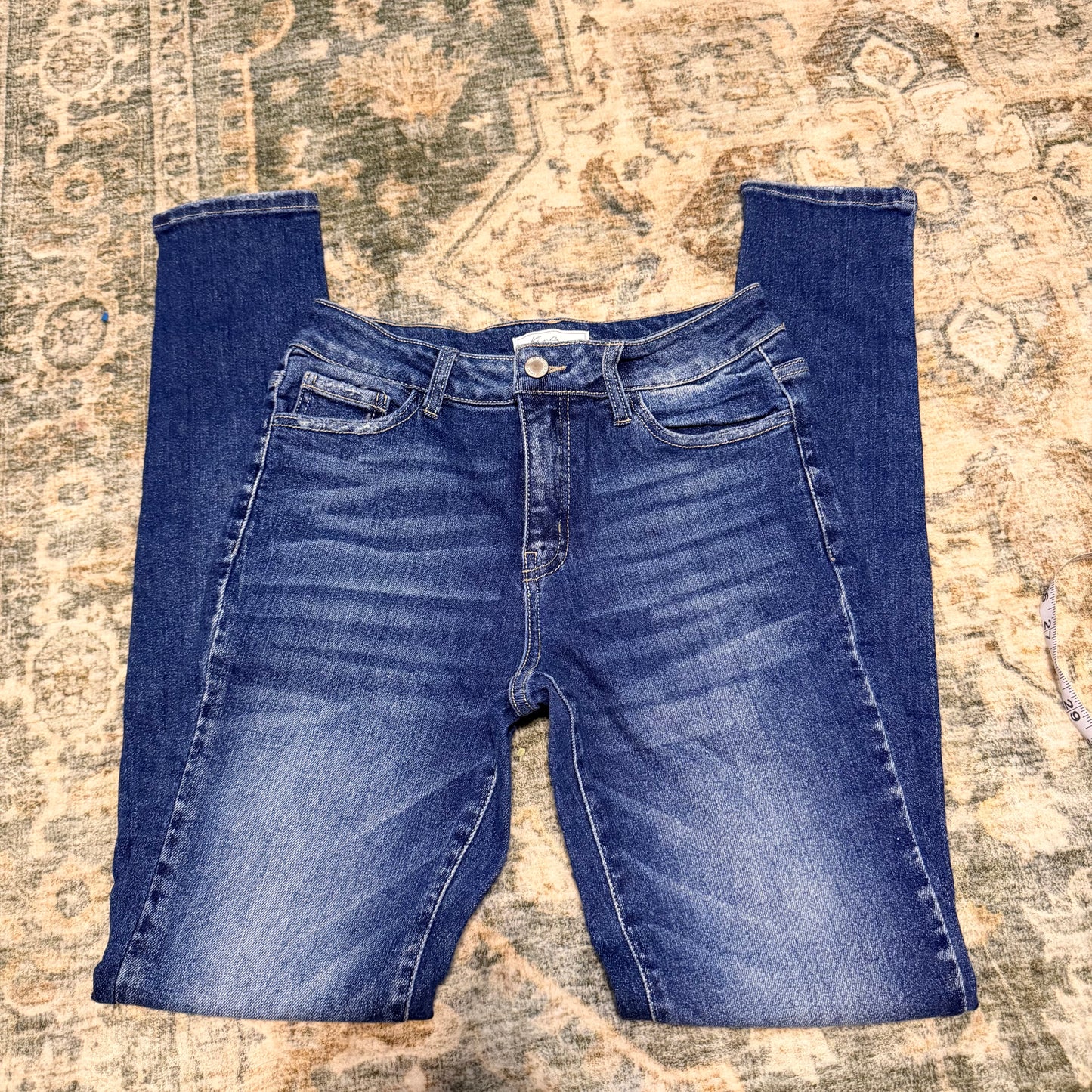 Kancan skinnies size 26 no holes