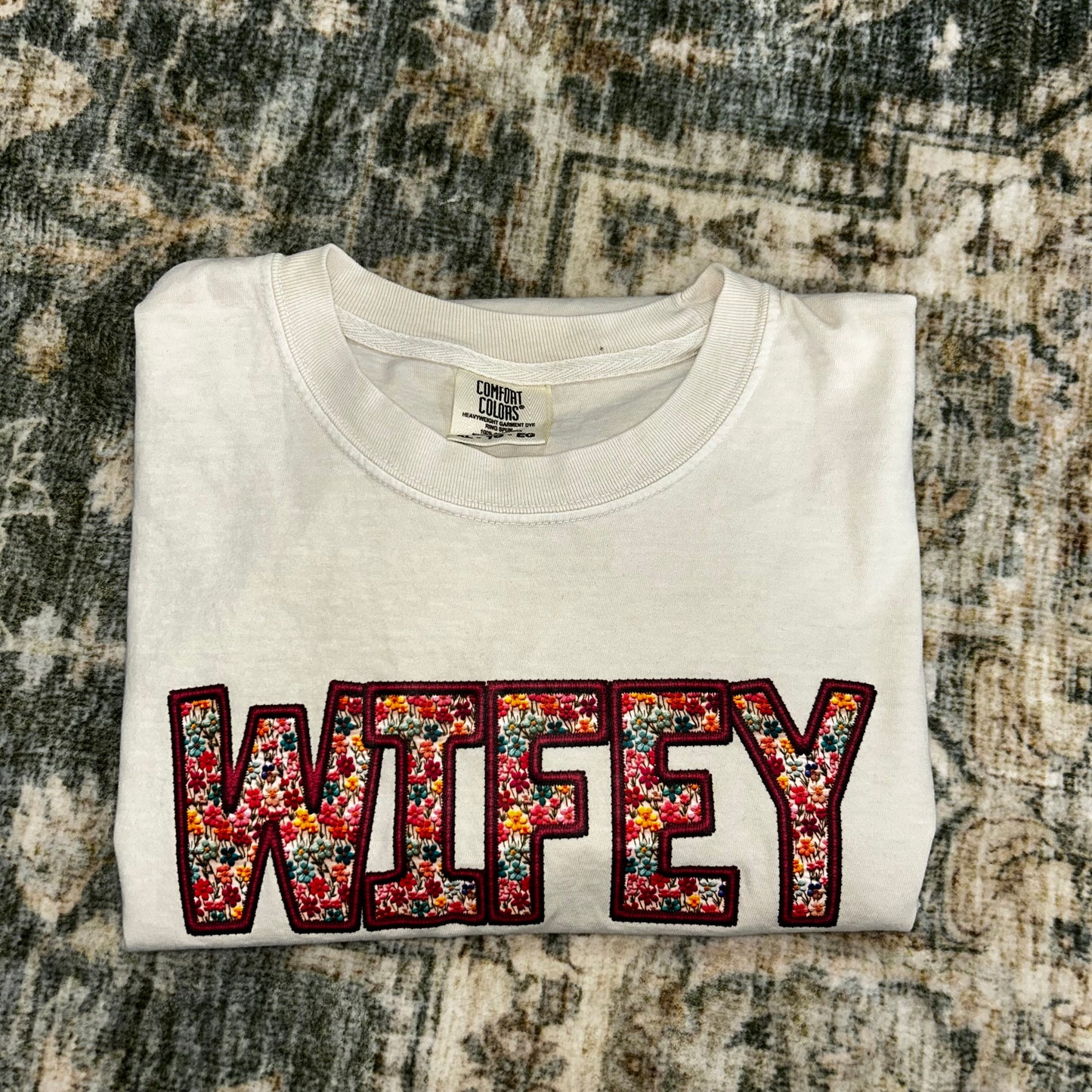 Wifey Comfort Colors XL ivory tee - no flaws